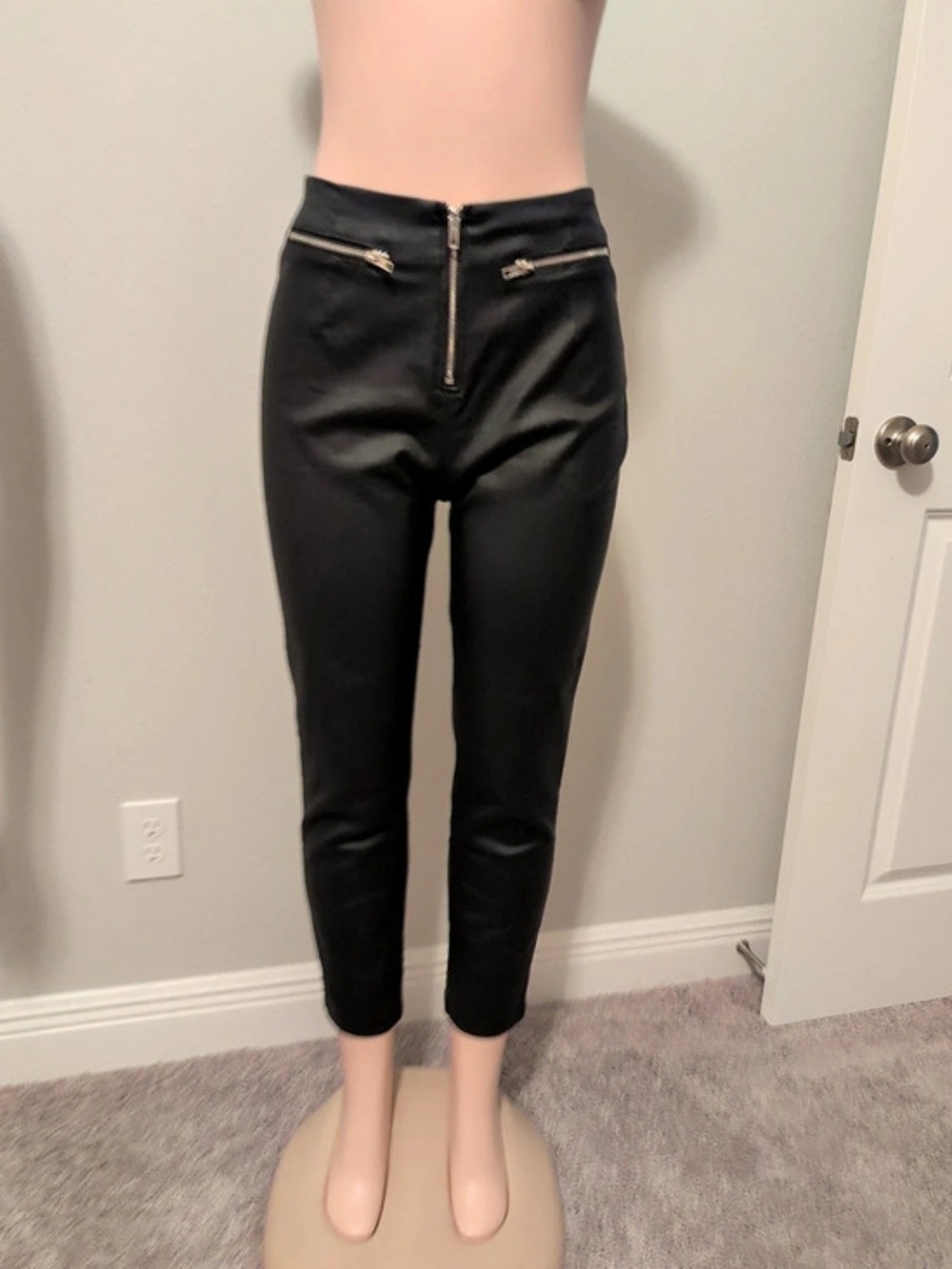 Princess Polly Black Skinny Pants Sz 10 Like New